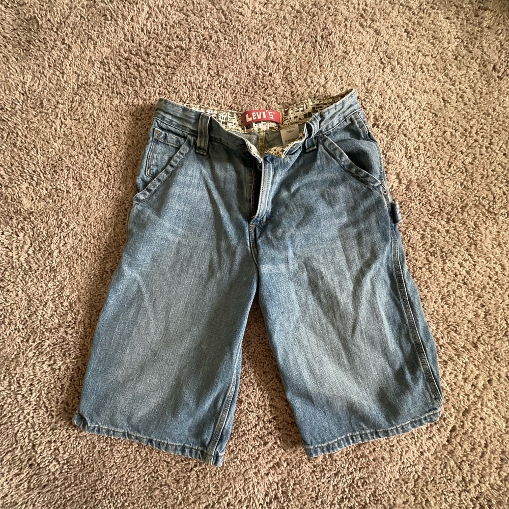 Levi long shorts
